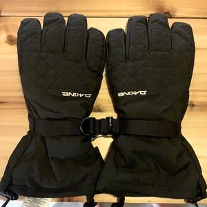 Women’s L Dakine gloves